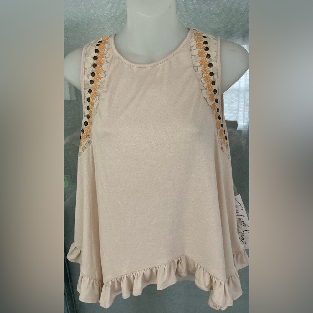 Taylor & Sage Sleeveless Ruffle Hem  Embroidered Top🇺🇸